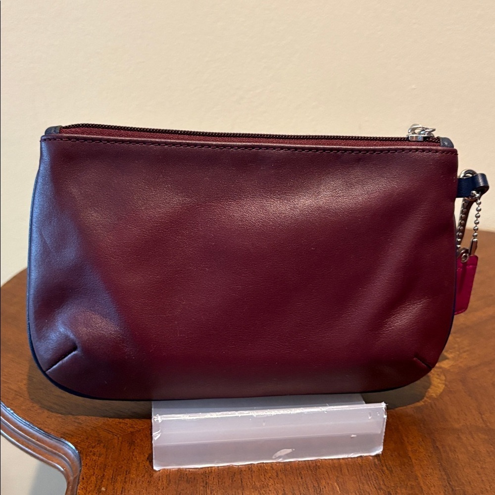 Coach Park wristlet smooth/quilted, leather Pink Burgundy Blue front turn lock - Picture 7 of 13